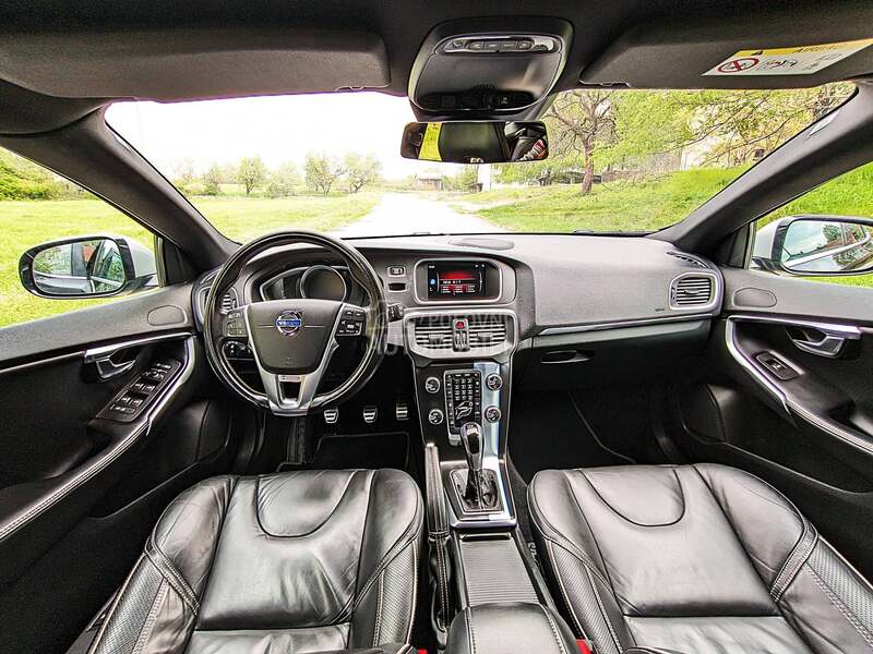 Volvo V40 2.0 D4 R-DESIGN