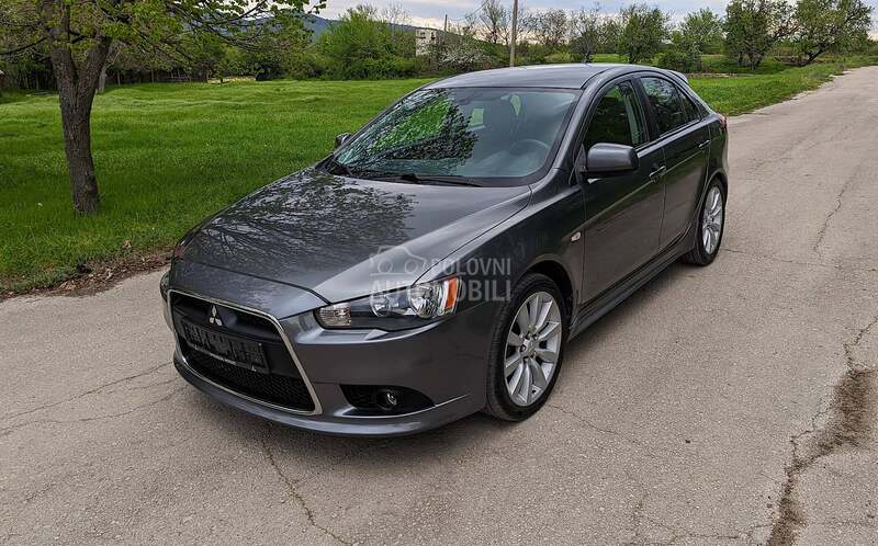 Mitsubishi Lancer 1.8 MPI INSTAYLE