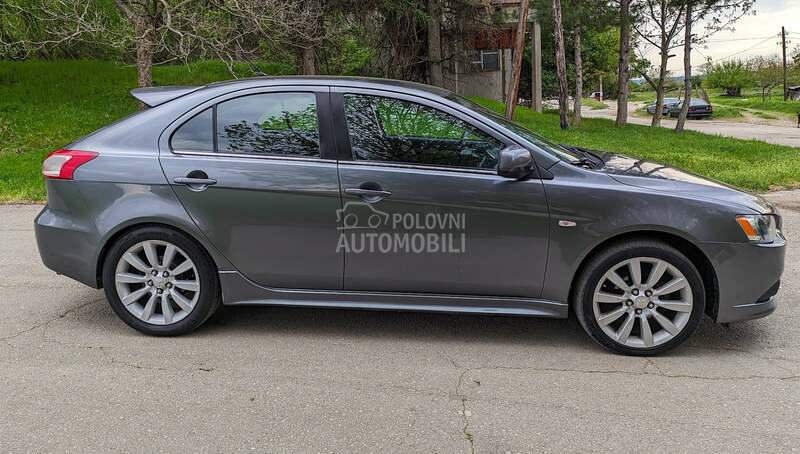 Mitsubishi Lancer 1.8 MPI INSTAYLE