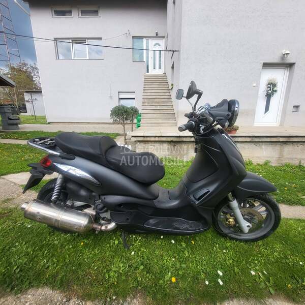 Piaggio Beverly Cruiser