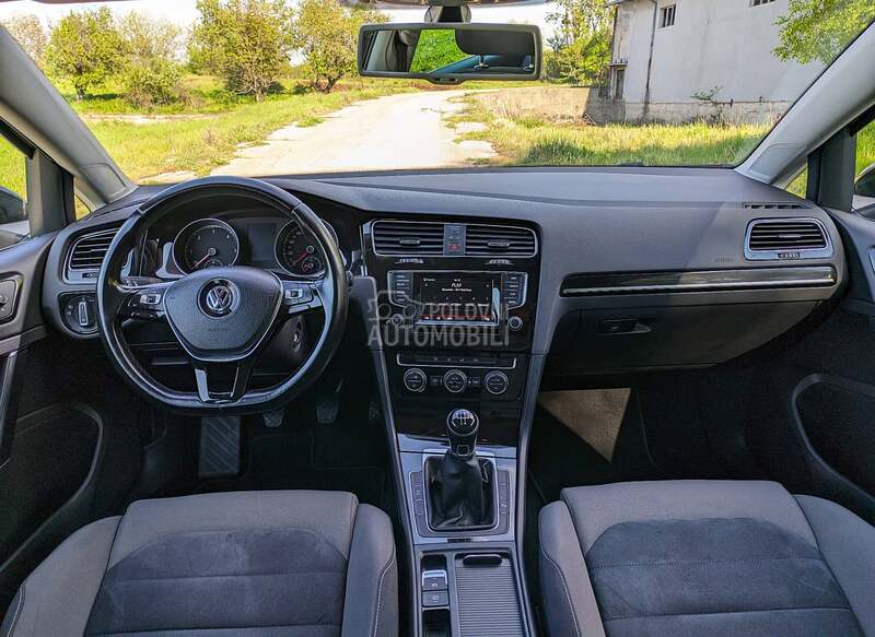 Volkswagen Golf 7 1.6 BLUETDI HIGHLINE