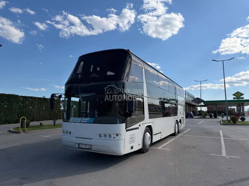 Neoplan Skyliner N122