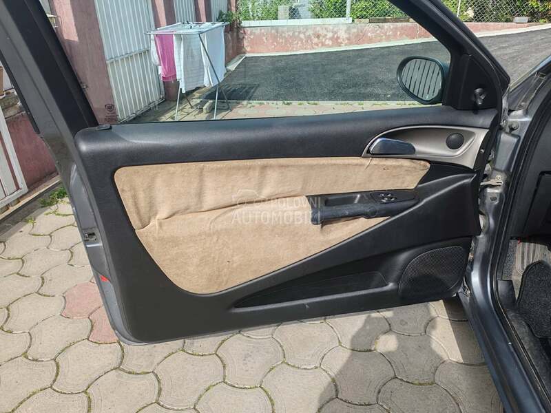 Lancia Ypsilon 1.2 8v