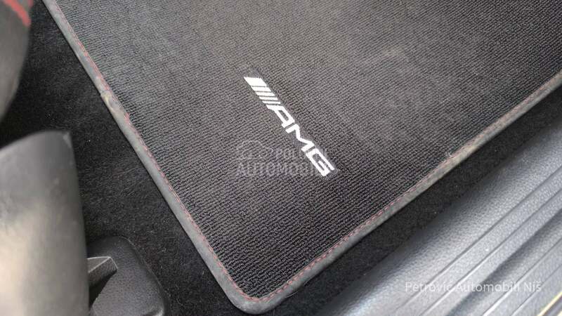Mercedes Benz A 180 AMG OPTIC/NAV/AUT