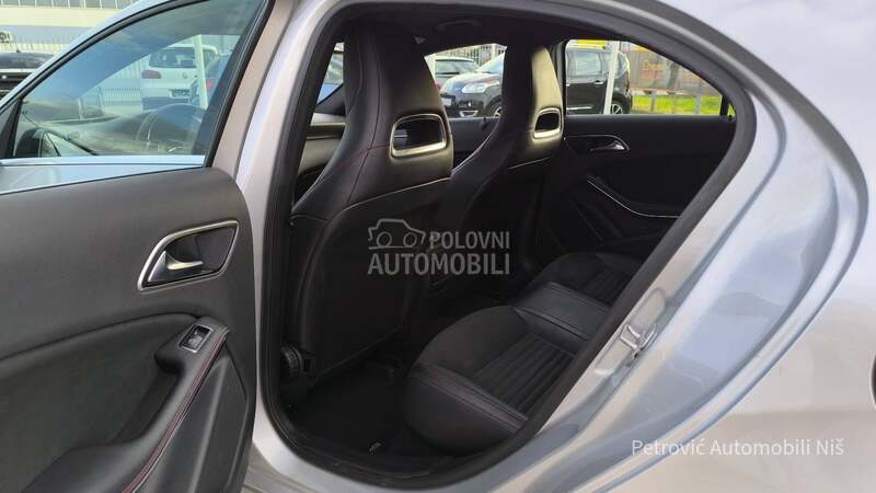 Mercedes Benz A 180 AMG OPTIC/NAV/AUT
