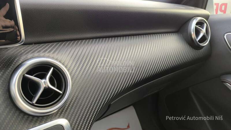 Mercedes Benz A 180 AMG OPTIC/NAV/AUT