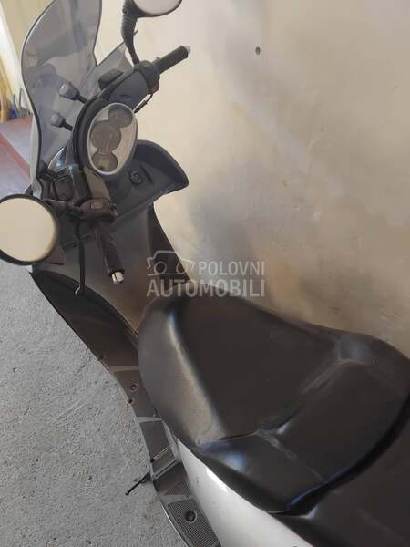 Yamaha Mayesty 125