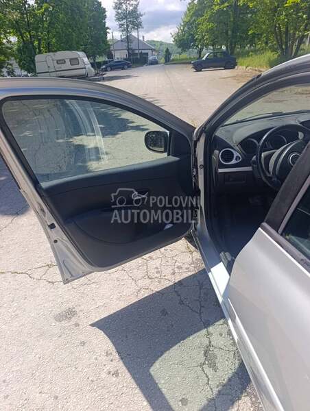 Renault Clio 1.6b
