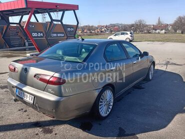 Alfa Romeo 166 