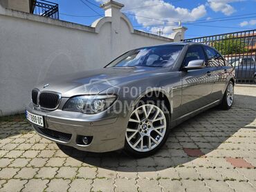 BMW 750 E65 V8