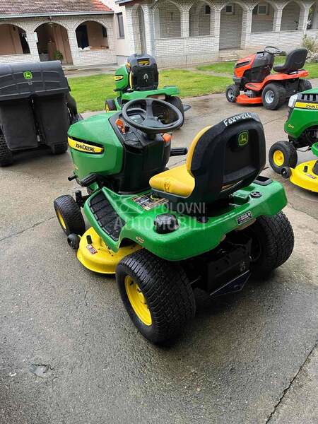 John Deere X304  4 wheel steering