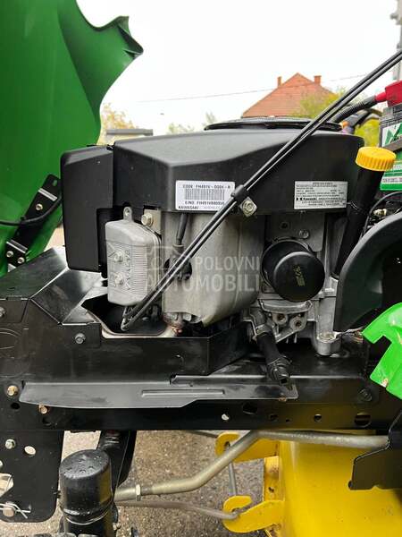 John Deere X304  4 wheel steering
