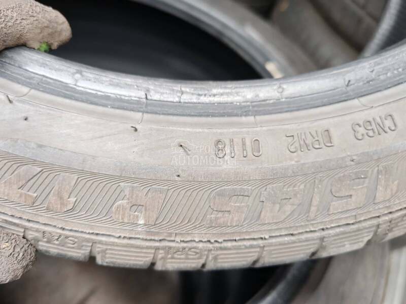 Semperit 215/45 R17 Letnja