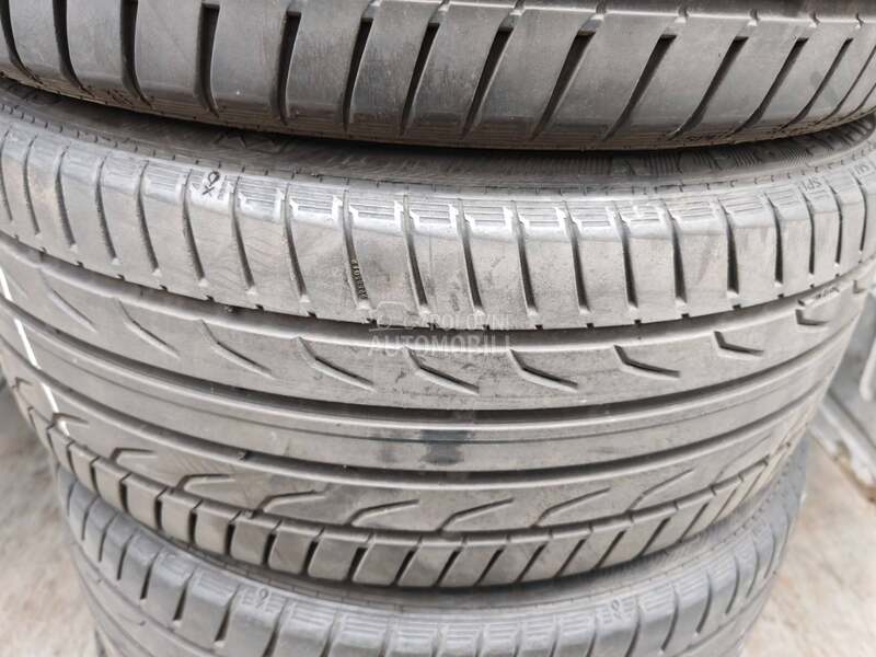 Semperit 215/45 R17 Letnja