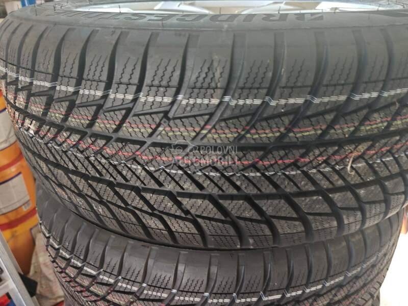 Bridgestone 225/55 R18 Zimska