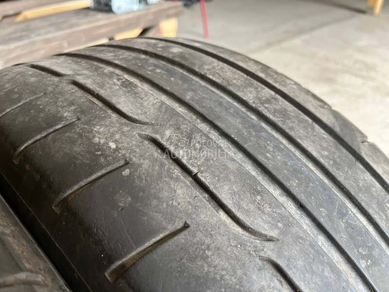 Dunlop 225/45 R19 Letnja