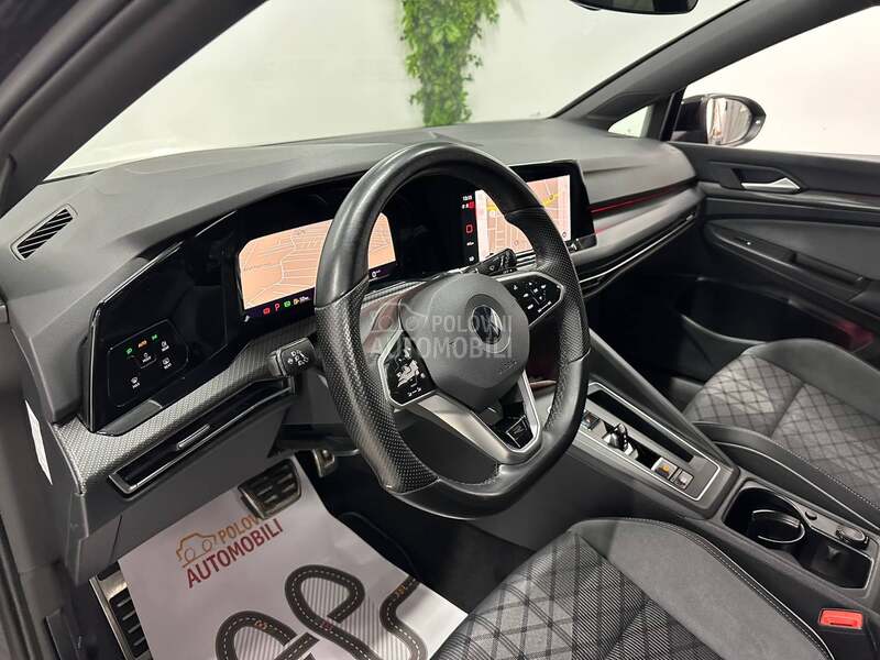 Volkswagen Golf 8 1.5 eTSI R-LINE AUT