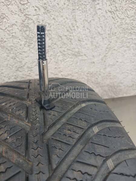 Goodyear 215/60 R17 Sve sezone