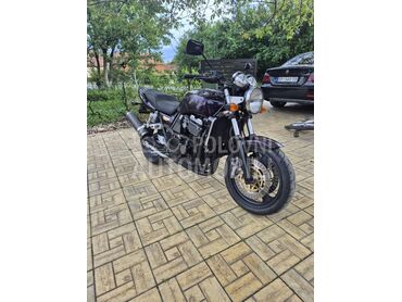 Kawasaki zrx 1100