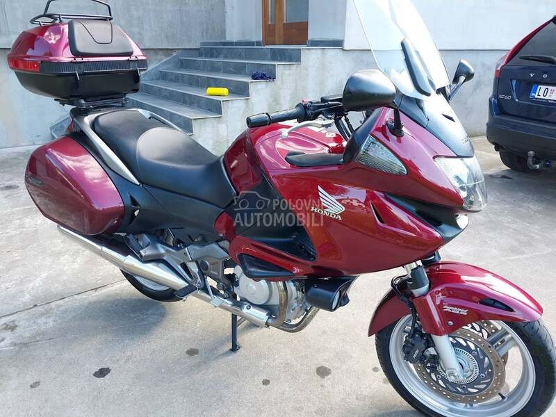 Honda nt 700va