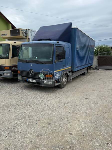 Mercedes Benz 815