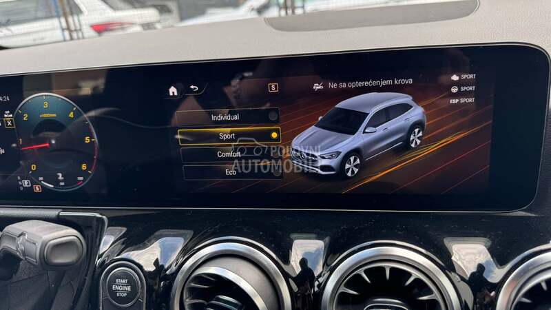 Mercedes Benz GLA 200 D PREMIUM AMG
