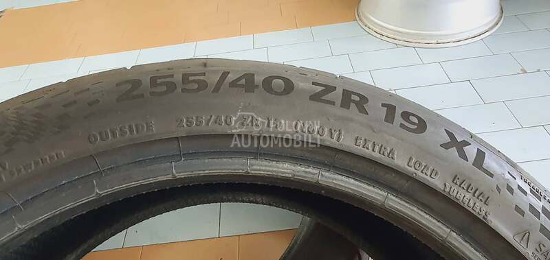 Continental 255/40 R19 Letnja