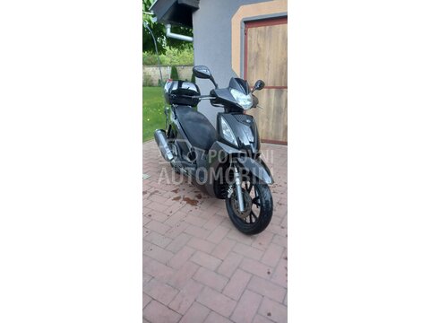 Kymco People GT