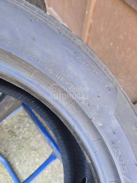 Hankook 235/55 R18 Zimska