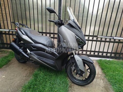 Yamaha X MAX 300