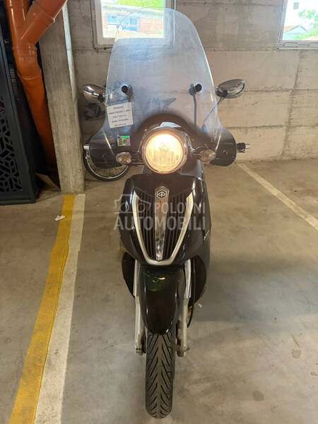 Piaggio CRUISER