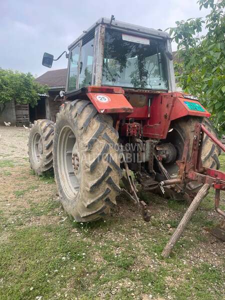 Massey Ferguson 698