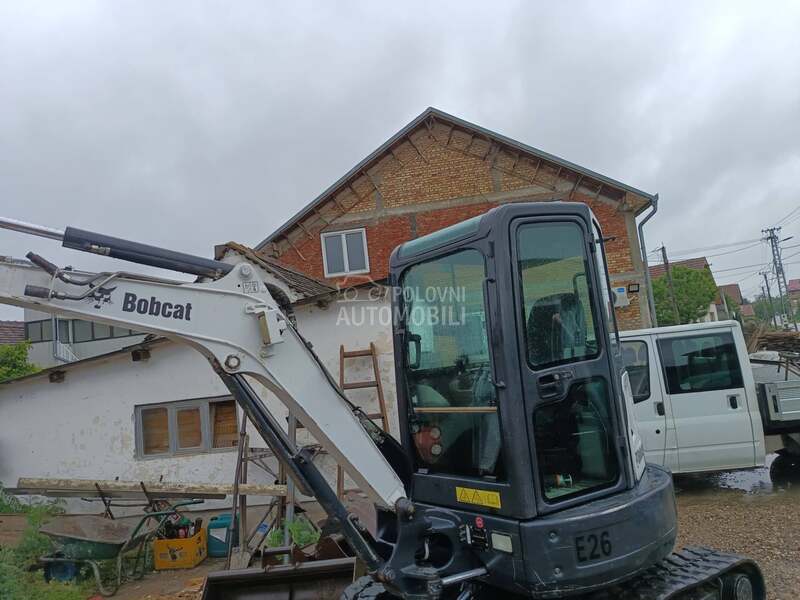 Bobcat E26