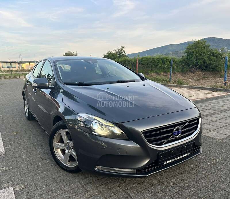 Volvo V40 1.6//VIRTUAL//D2//