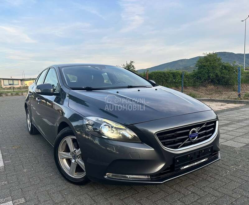 Volvo V40 1.6//VIRTUAL//D2//