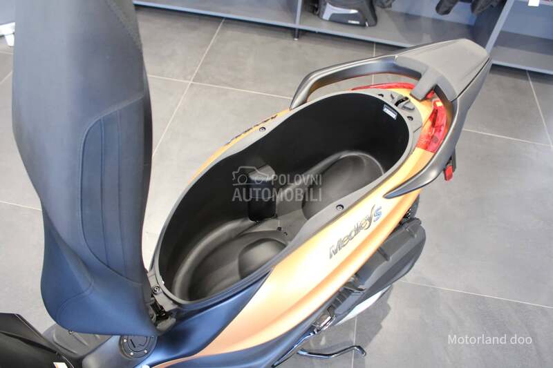 Piaggio Medley 125 Sport