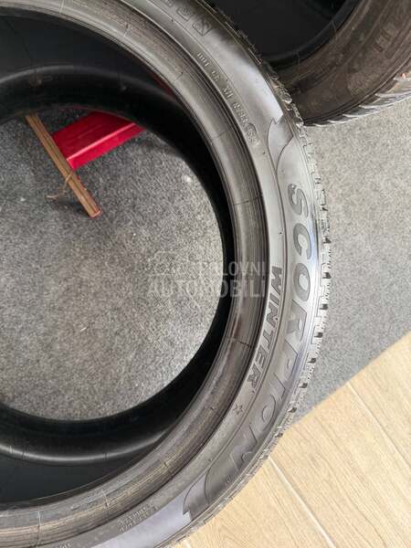 Pirelli 285/40 R20 Zimska