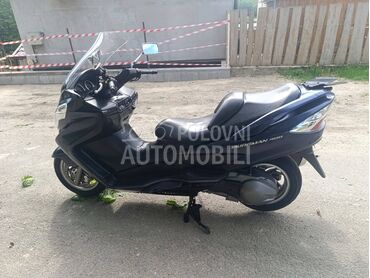 Suzuki burgman 400