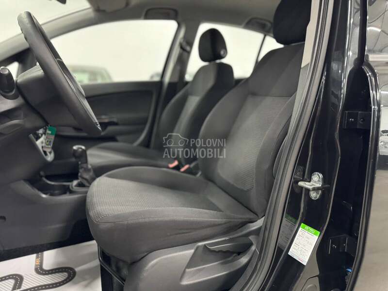 Opel Corsa D 1.2B CH