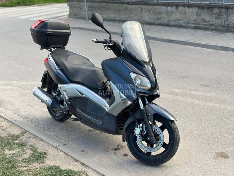 Yamaha X Max 250