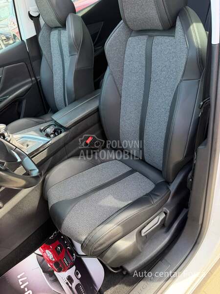 Peugeot 3008 N O V / F U L