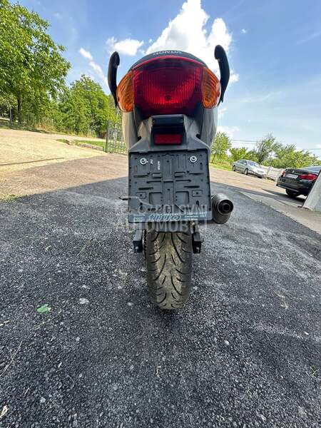 Honda CBF 500