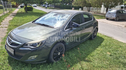 Opel Astra J 1.6