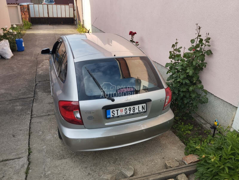 Kia Rio LS