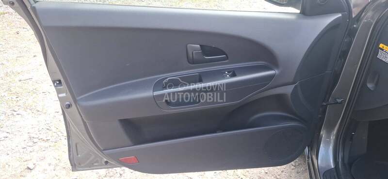 Kia cee`d sw 1.4 RESTAILING