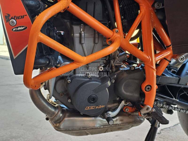 KTM Duke 690