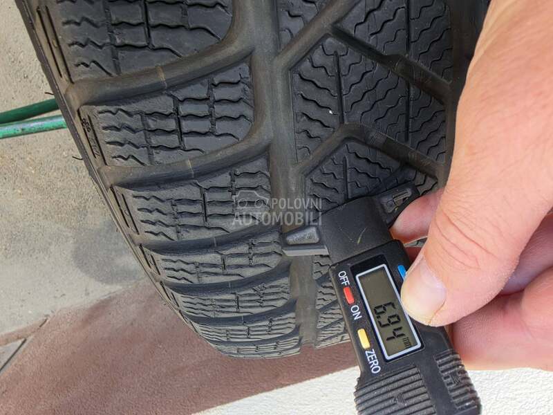 Pirelli 225/40 R19 Zimska