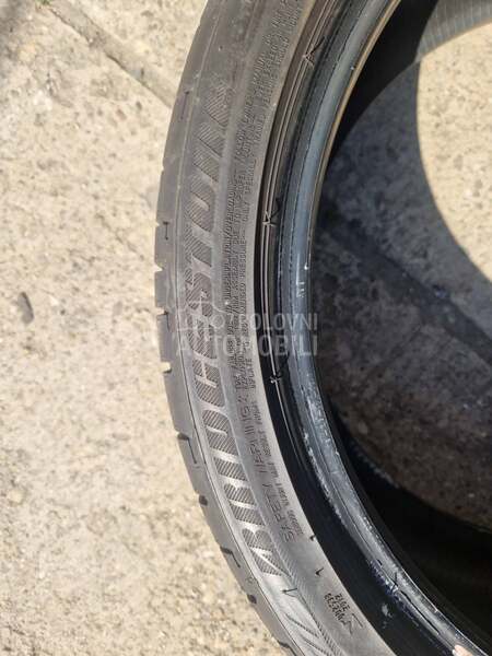 Bridgestone 245/35 R18 Letnja