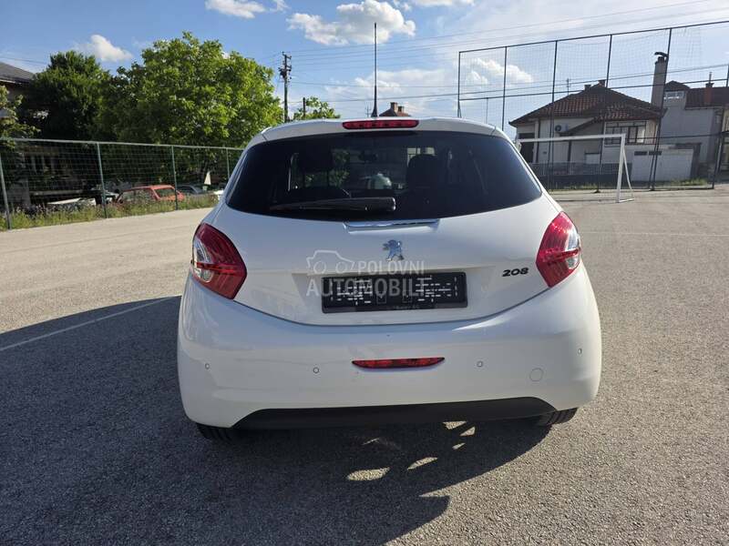 Peugeot 208 