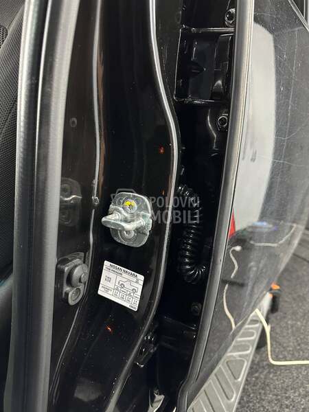 Nissan Navara D40